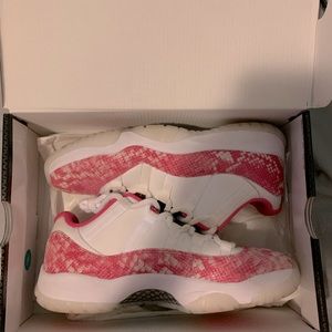 WMNS AIR JORDAN 11 RETRO LOW ( SNAKESKINS)